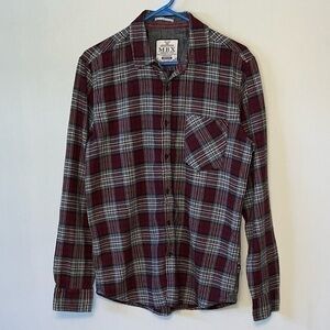 MBX Premium Dry Good Mens Plaid Flannel Collection Size Med Long Sleeve.